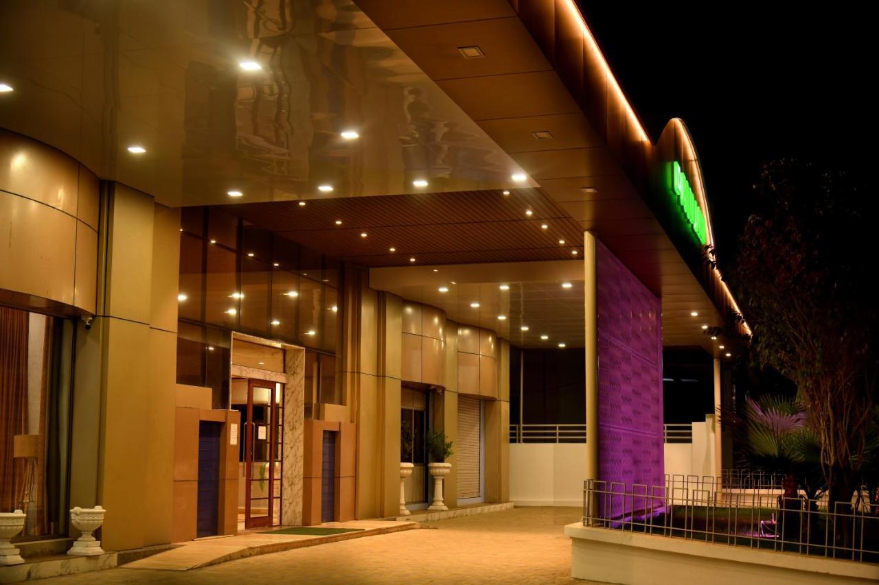Hotel Prince Residency Bhuj Exteriér fotografie